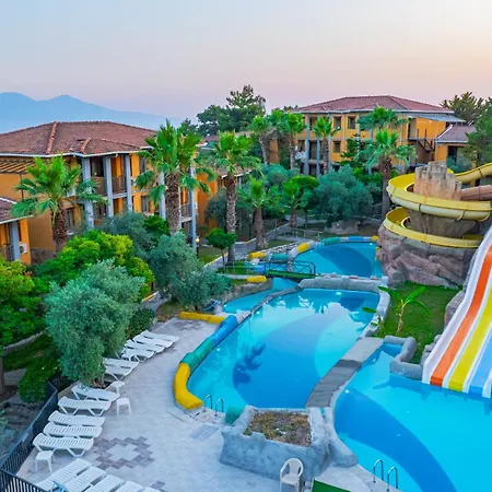 Sahara Aqua Halal Hotel 4*