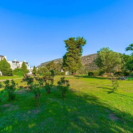 Sahara Aqua Halal Hotel 4*